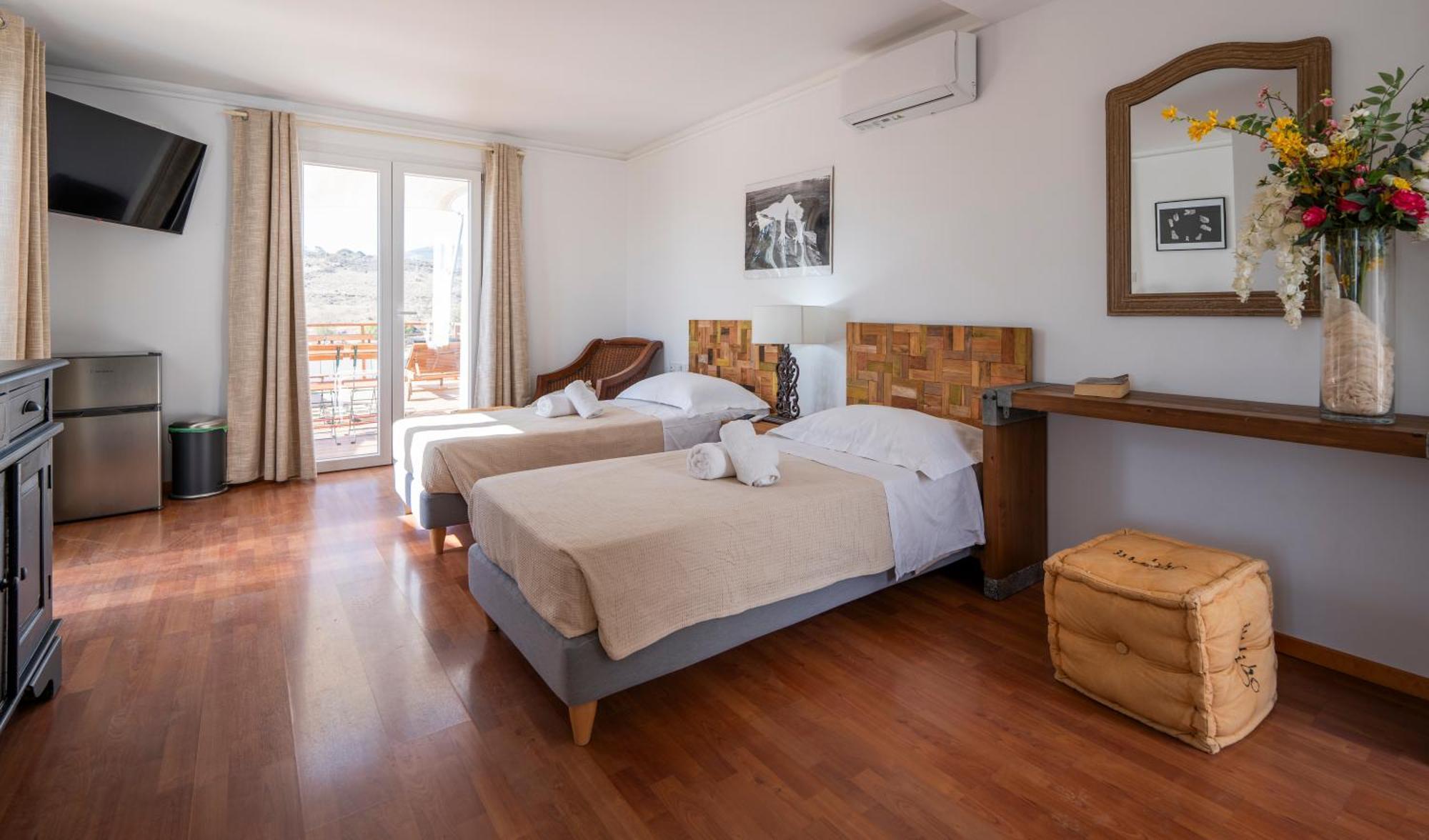 Syros Village Suites Vari  Ngoại thất bức ảnh