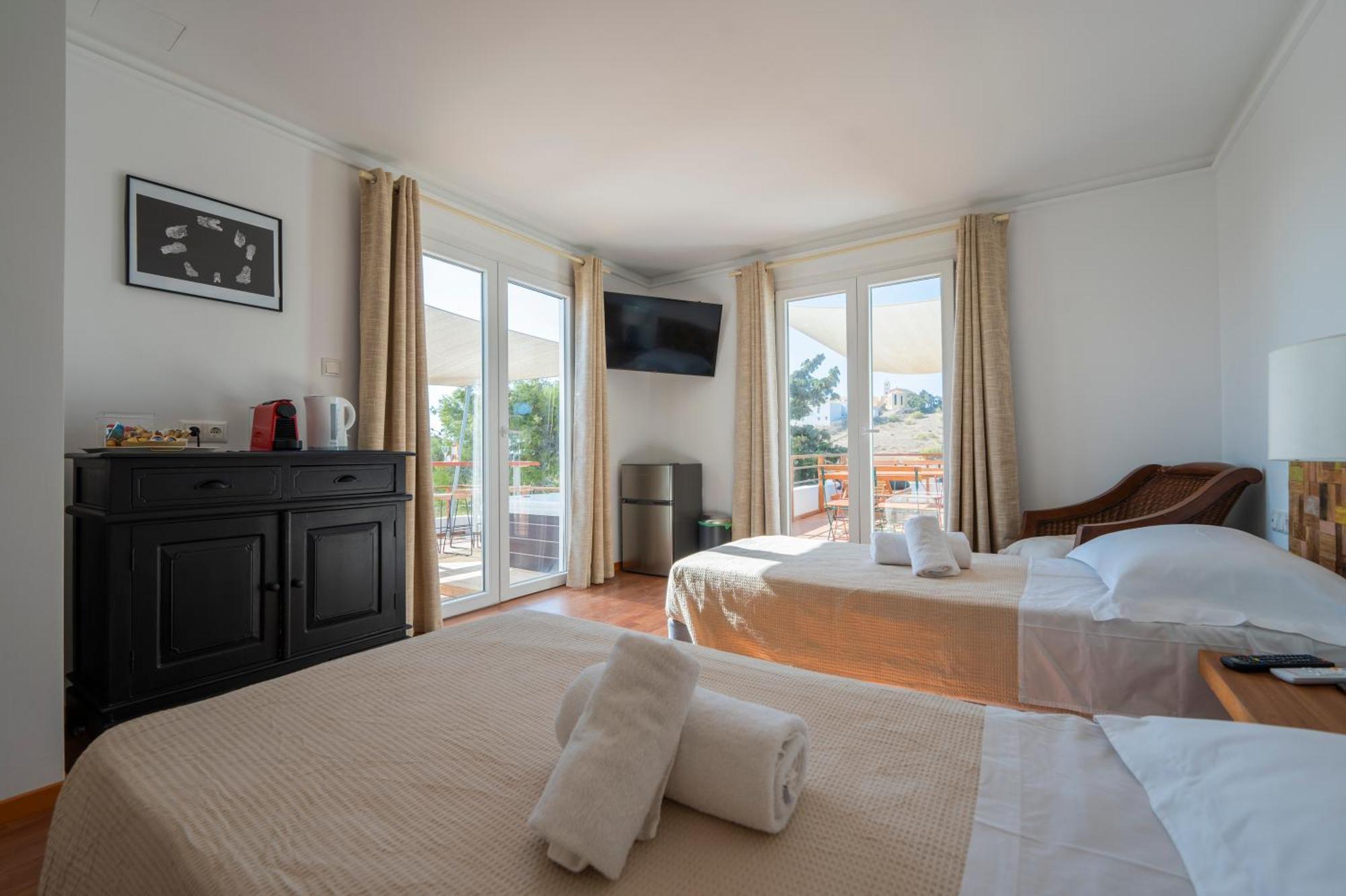 Syros Village Suites Vari  Ngoại thất bức ảnh