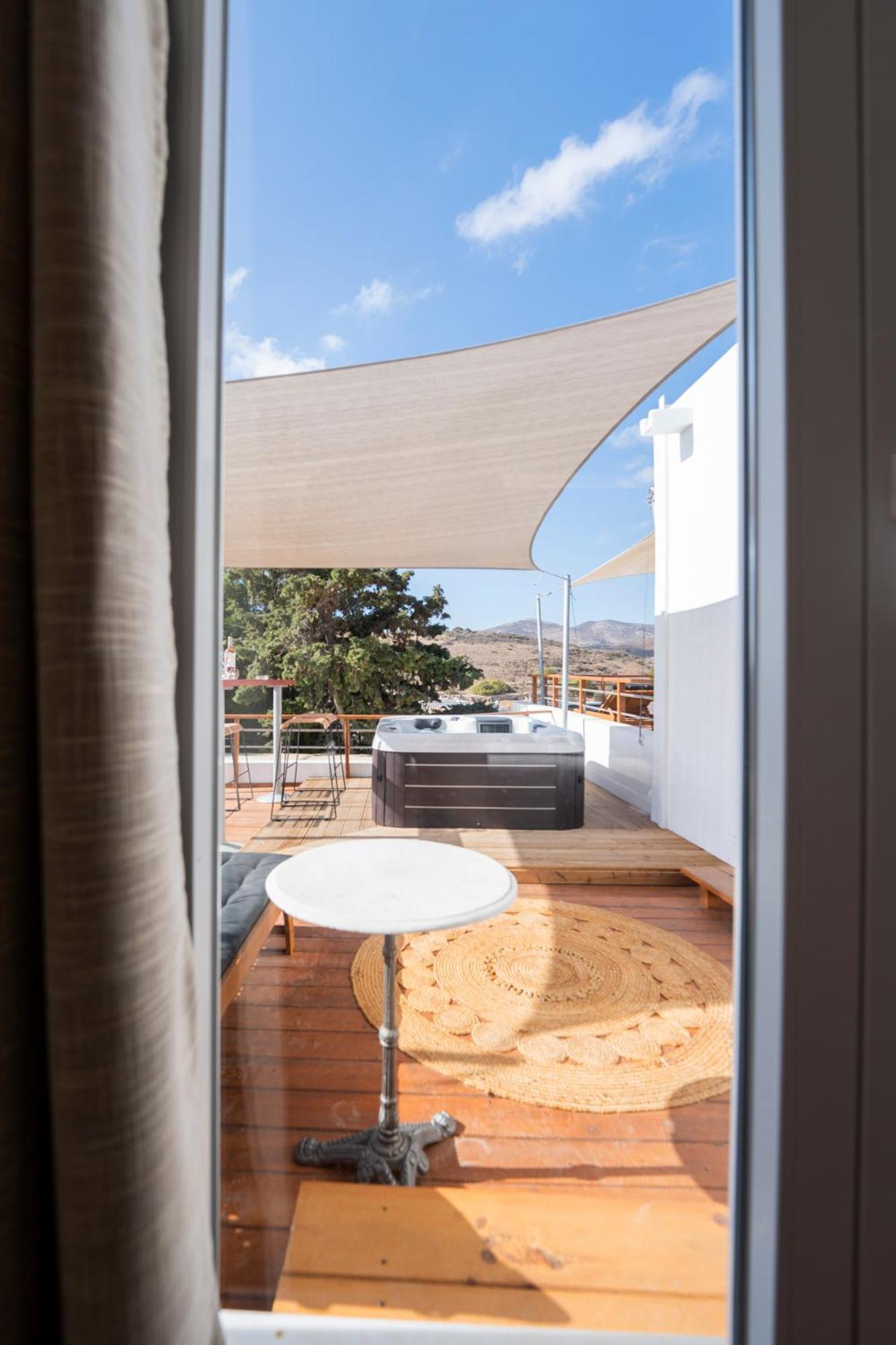 Syros Village Suites Vari  Ngoại thất bức ảnh